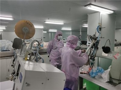 叮囑企業千萬不能掉鏈子,湖南省市場監管局督察口罩、防護服生產企業